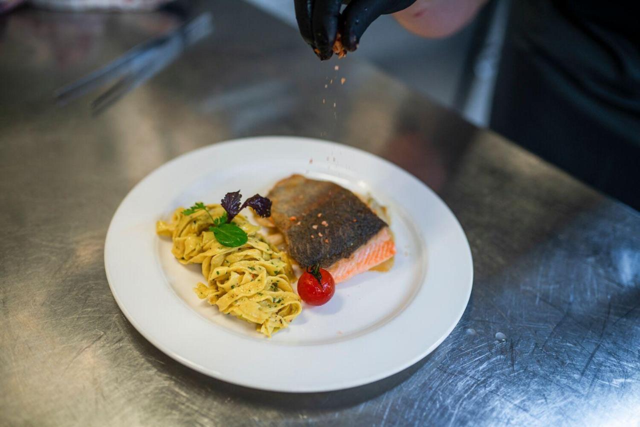 Hotel Restaurant Roemer Merzig Eksteriør billede